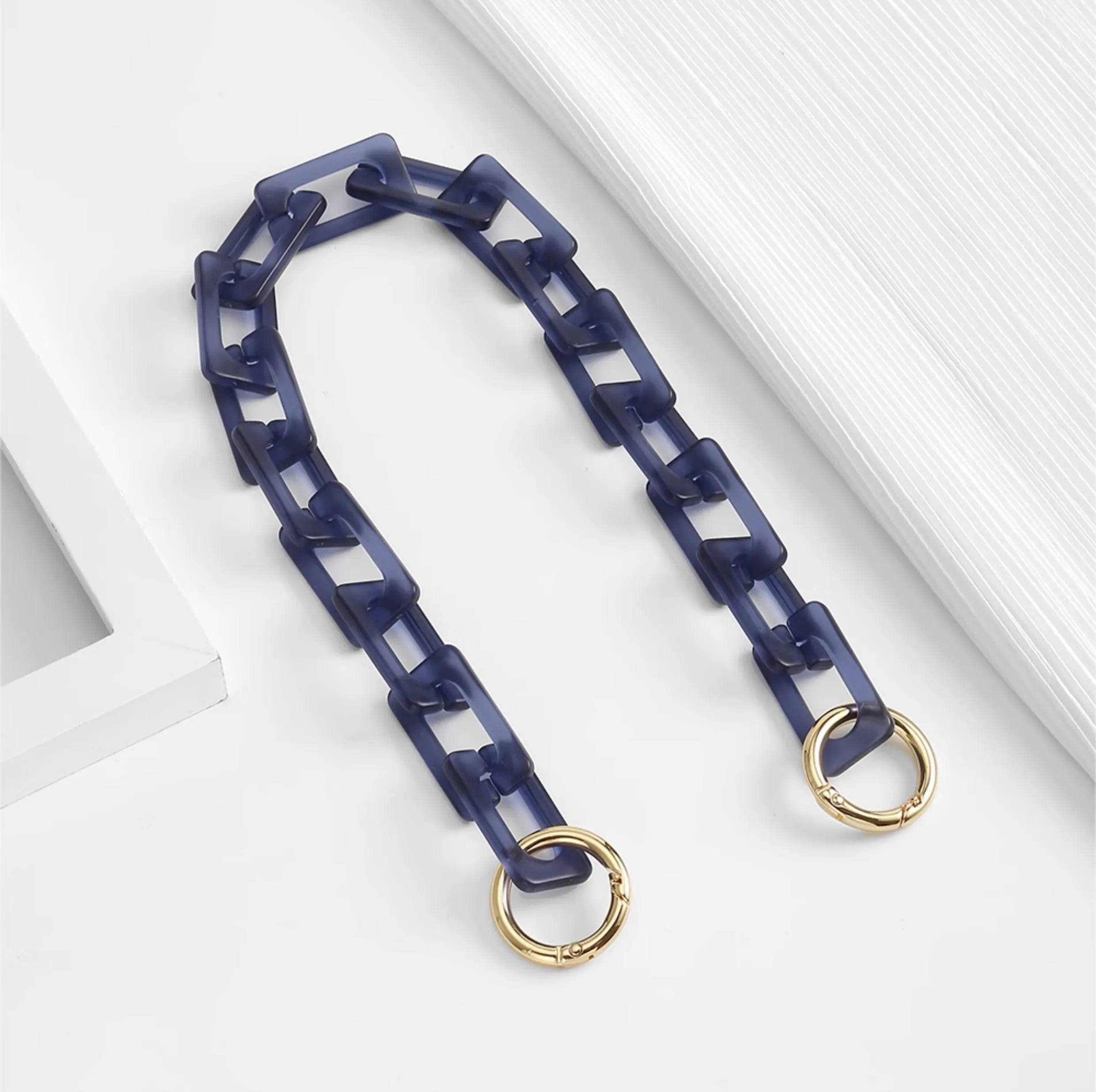 Bag transformation hand-held short chain accessories, resin handbag chain decoration strap