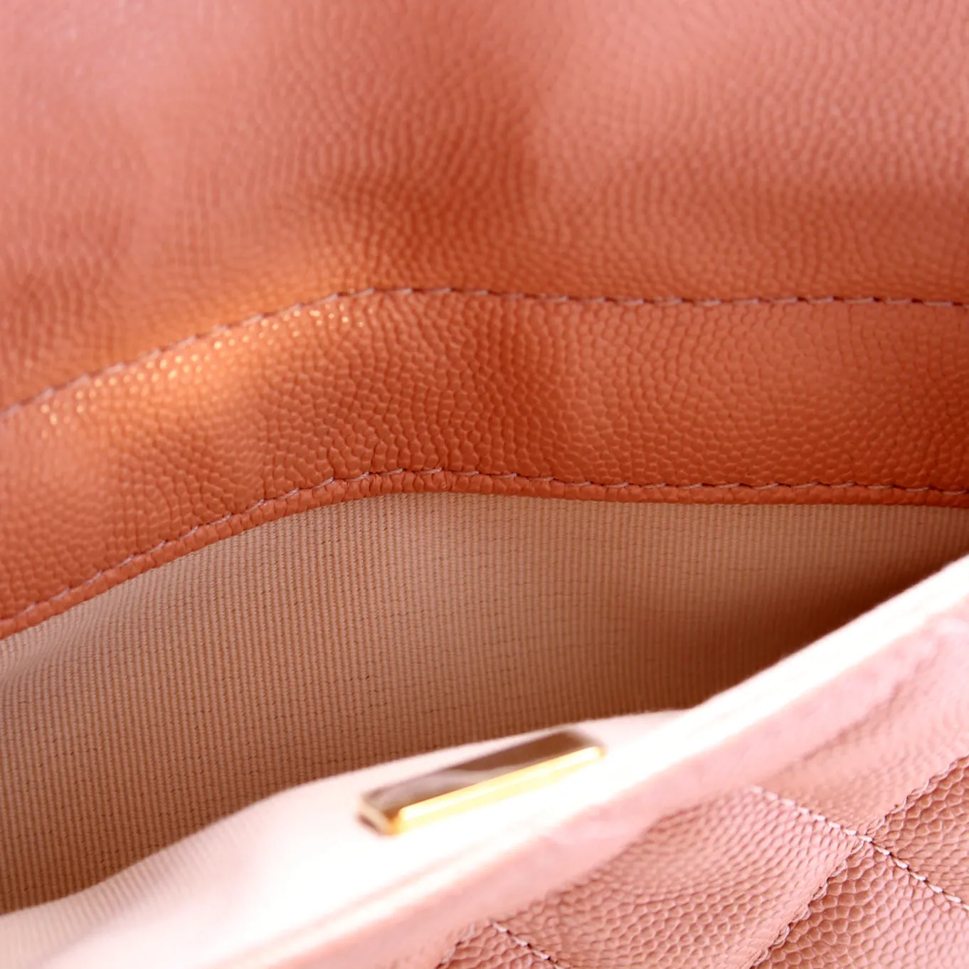 C Wavy Hobo Quilted Caviar