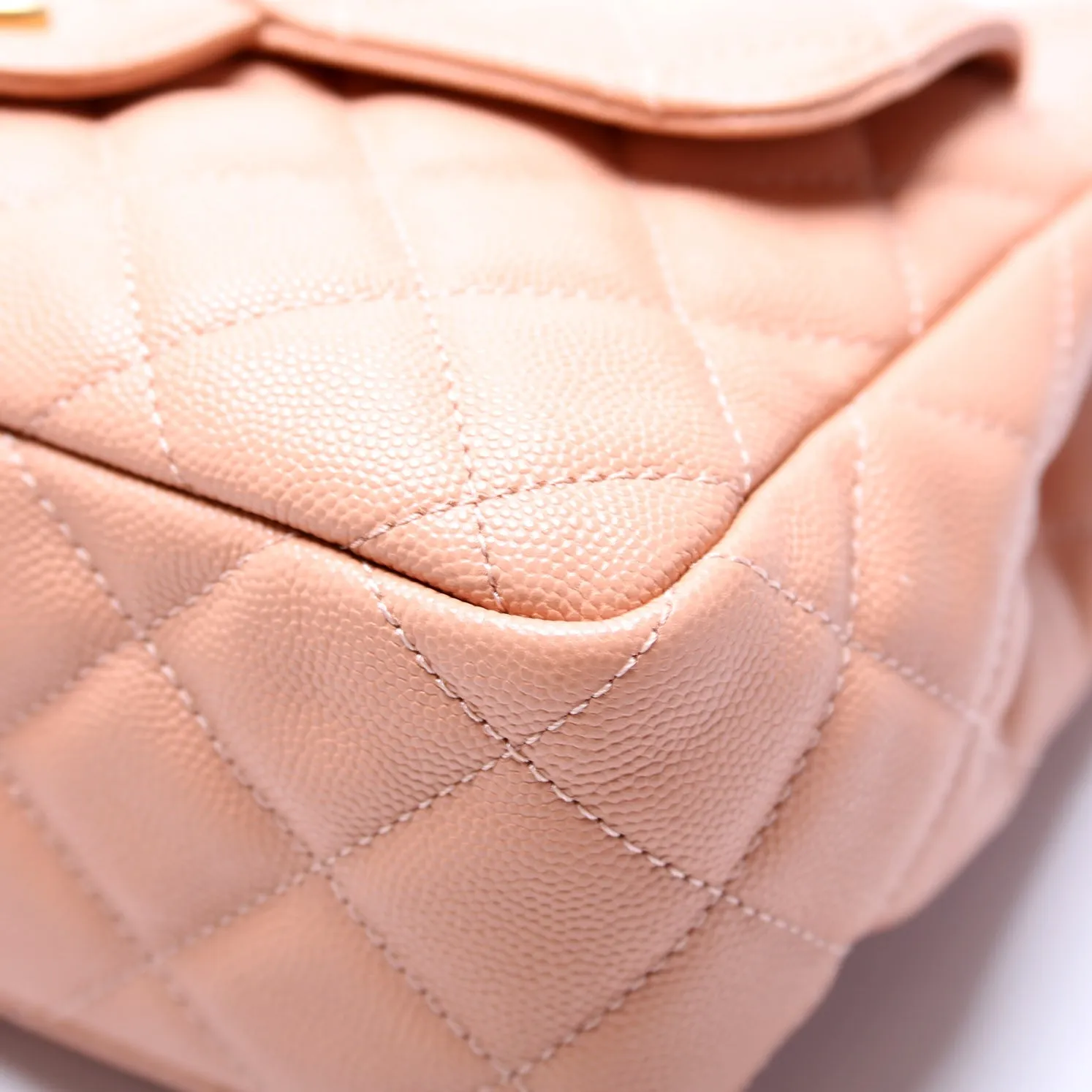 C Wavy Hobo Quilted Caviar