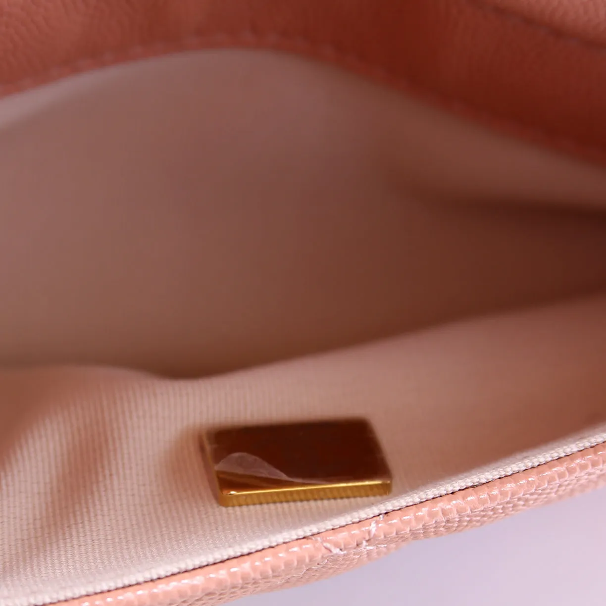 C Wavy Hobo Quilted Caviar