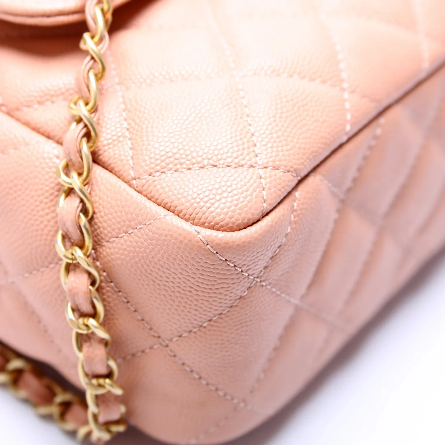 C Wavy Hobo Quilted Caviar