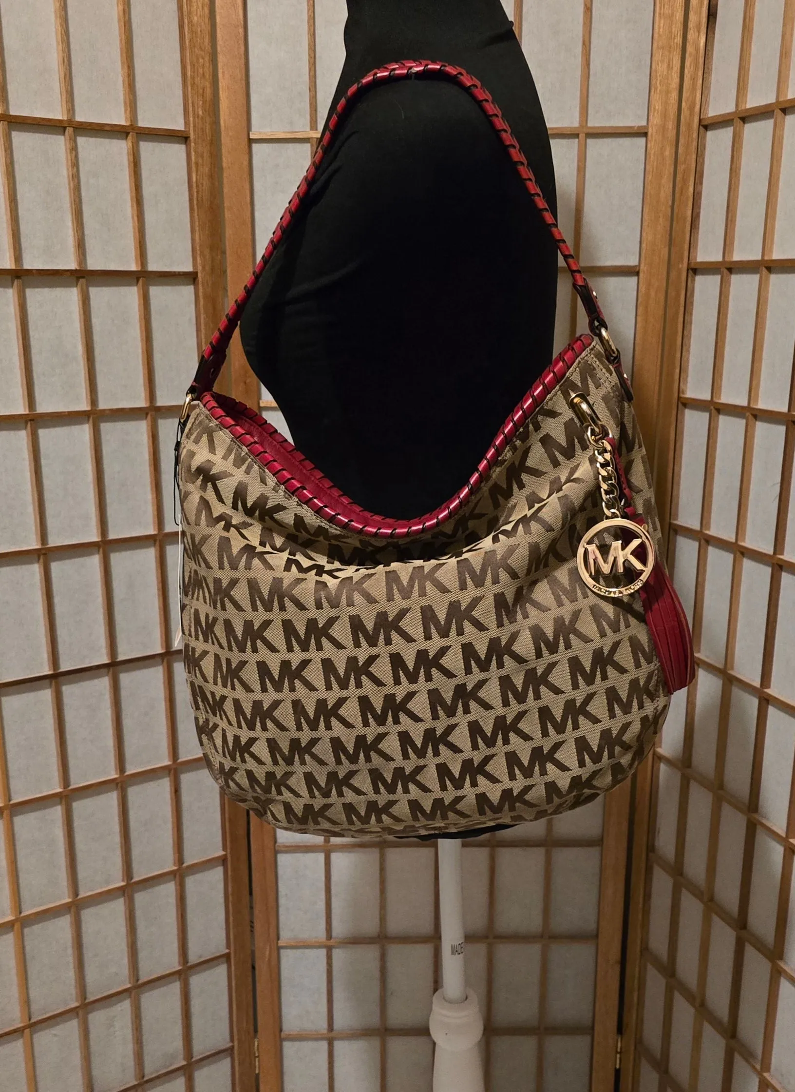 Michael Kors Signature Hobo Shoulderbag Whip Stitch Tassel with Match Wristlet