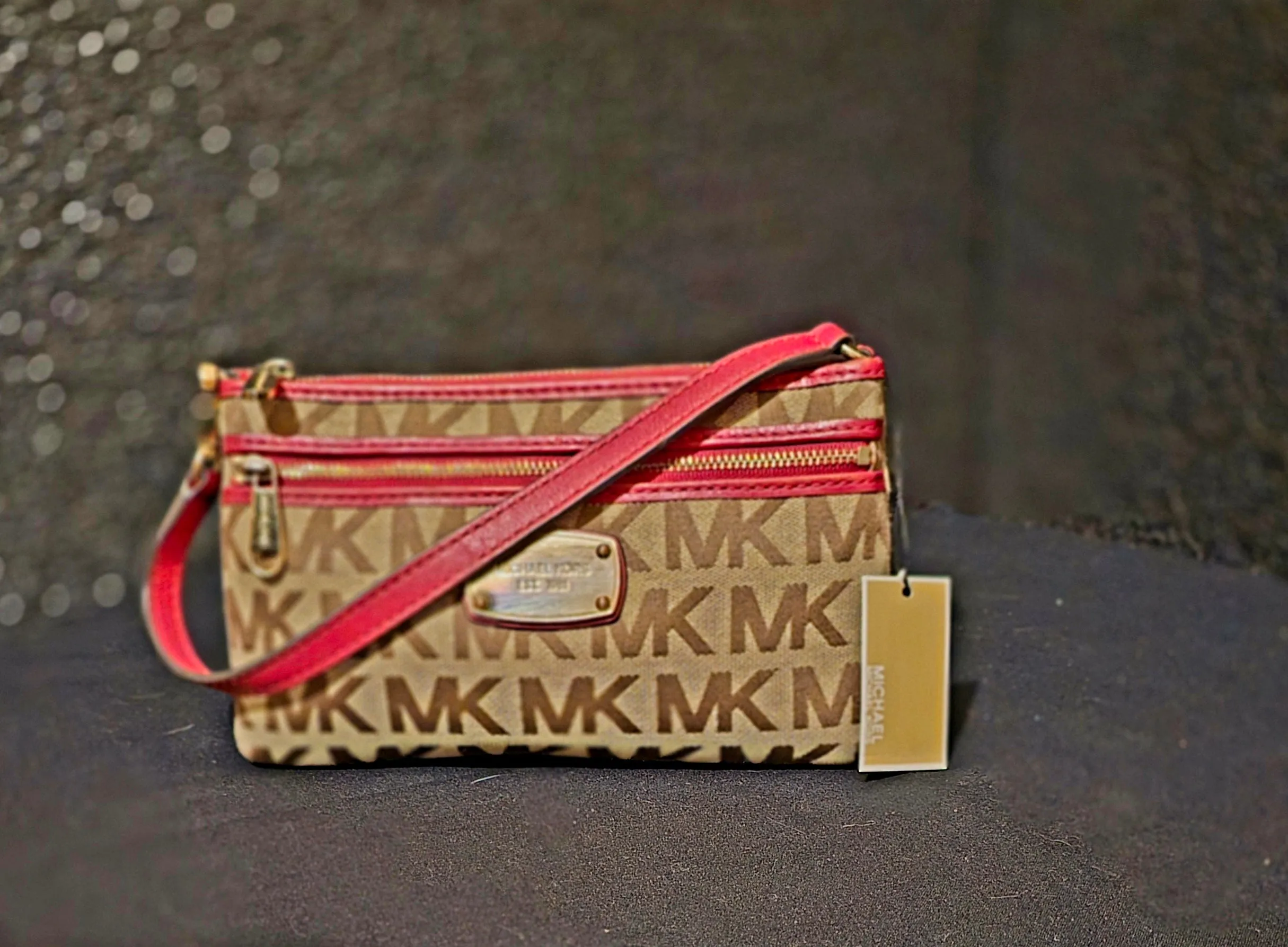 Michael Kors Signature Hobo Shoulderbag Whip Stitch Tassel with Match Wristlet
